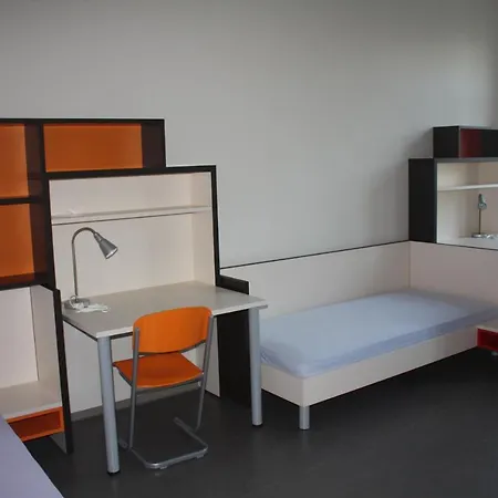 Tabor Hostel *